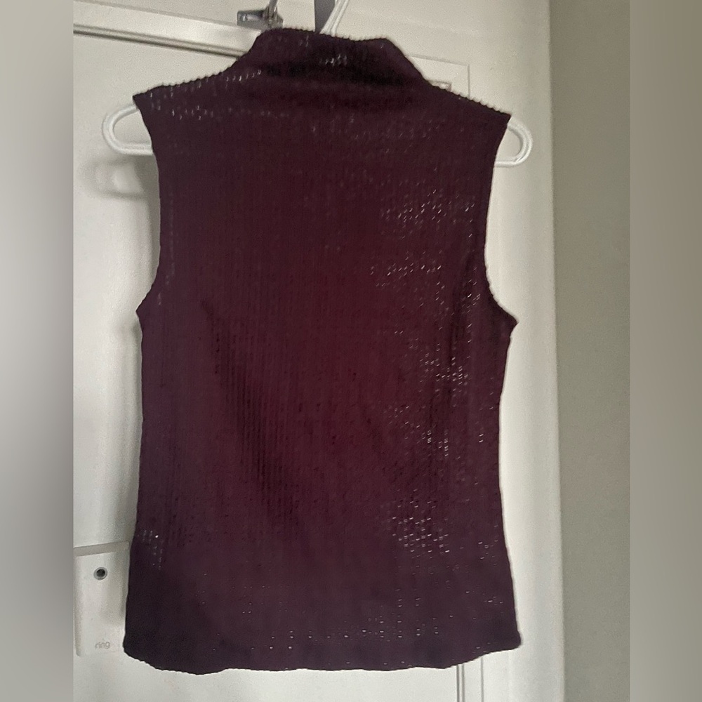 Dynamite burgundy top size L
